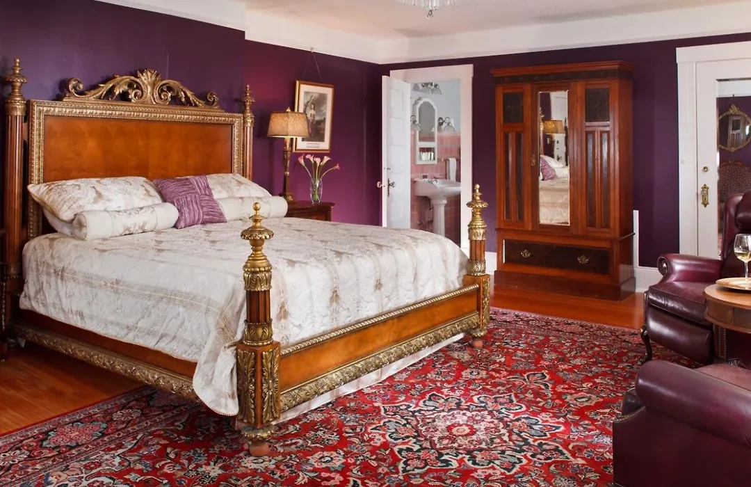 Abbeymoore Manor Bed & Breakfast Inn-1