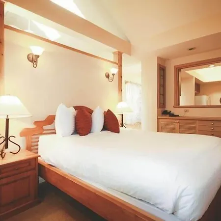 Spinnakers Gastro Brewpub & Guesthouses-2